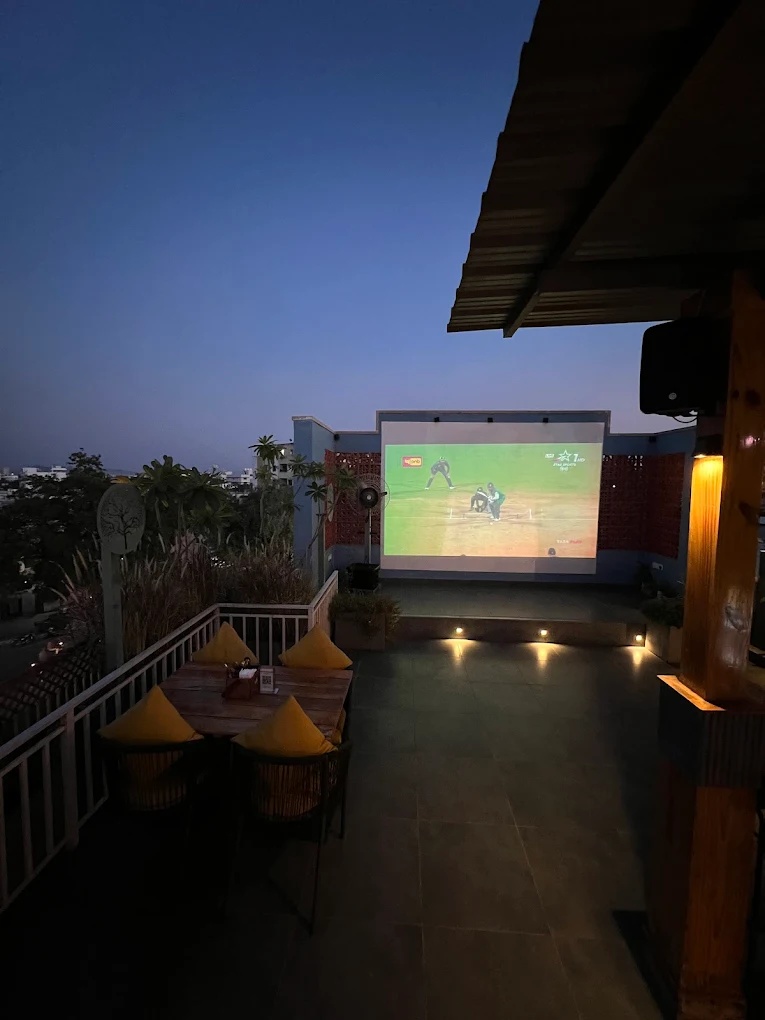Live Screen Restaurant in Udaipur