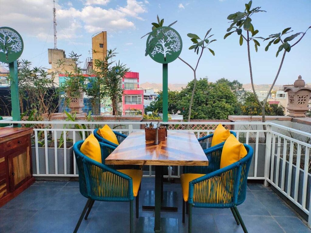 Cosmo Bar and Bistro Udaipur